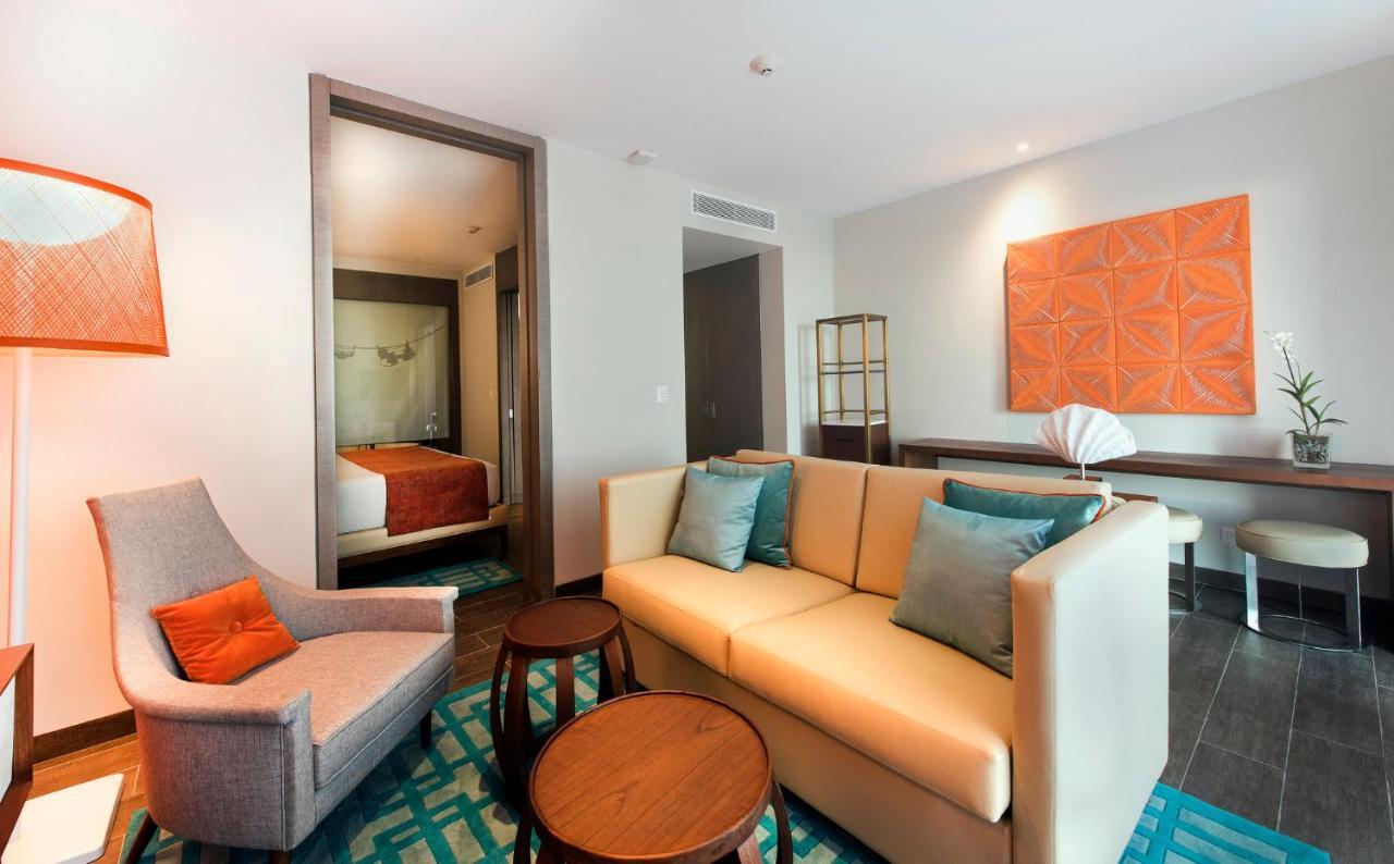 Nickelodeon Hotels & Resorts Punta Cana Esterno foto A suite at the hotel