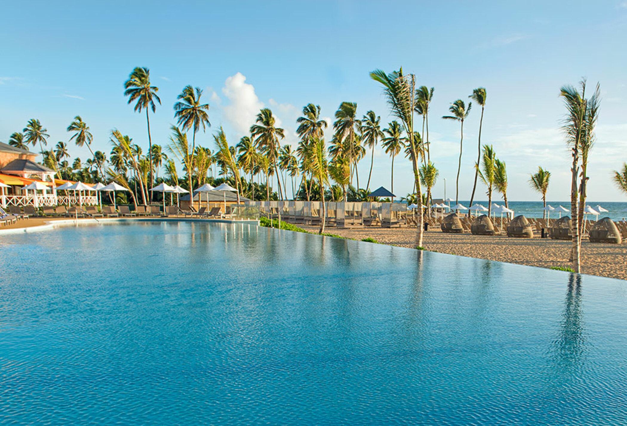 Nickelodeon Hotels & Resorts Punta Cana Esterno foto The beach at the Iberostar Grand Hotel Bávaro