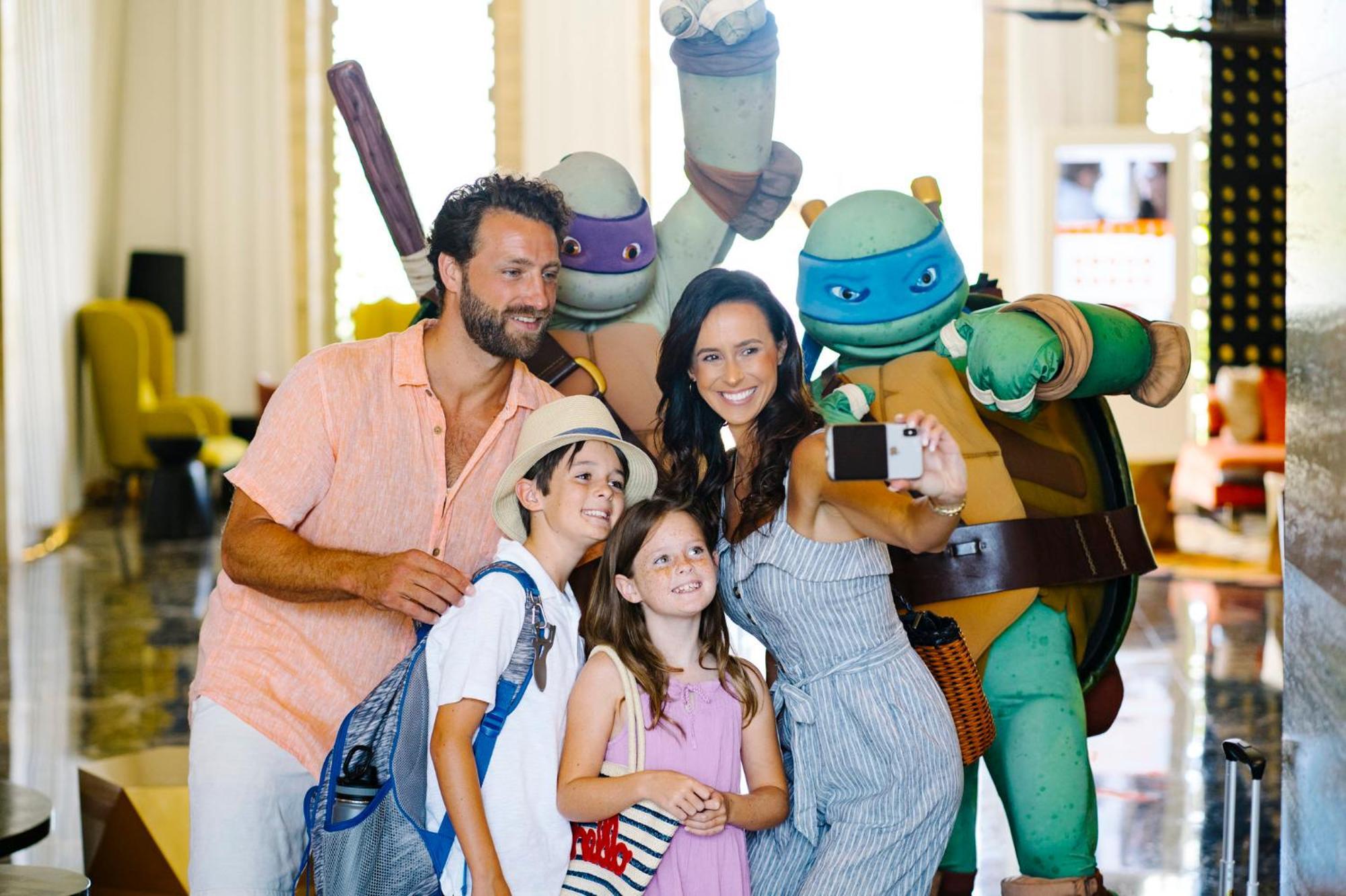Nickelodeon Hotels & Resorts Punta Cana Esterno foto The Teenage Mutant Ninja Turtles at the Nickelodeon Hotel in Punta Cana, Dominican Republic